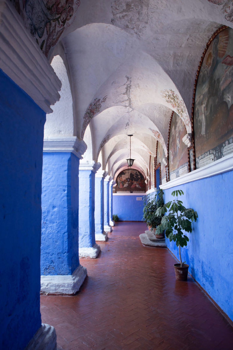 Light shines on the courtyard of the Monastery of Santa Catalina de Siena