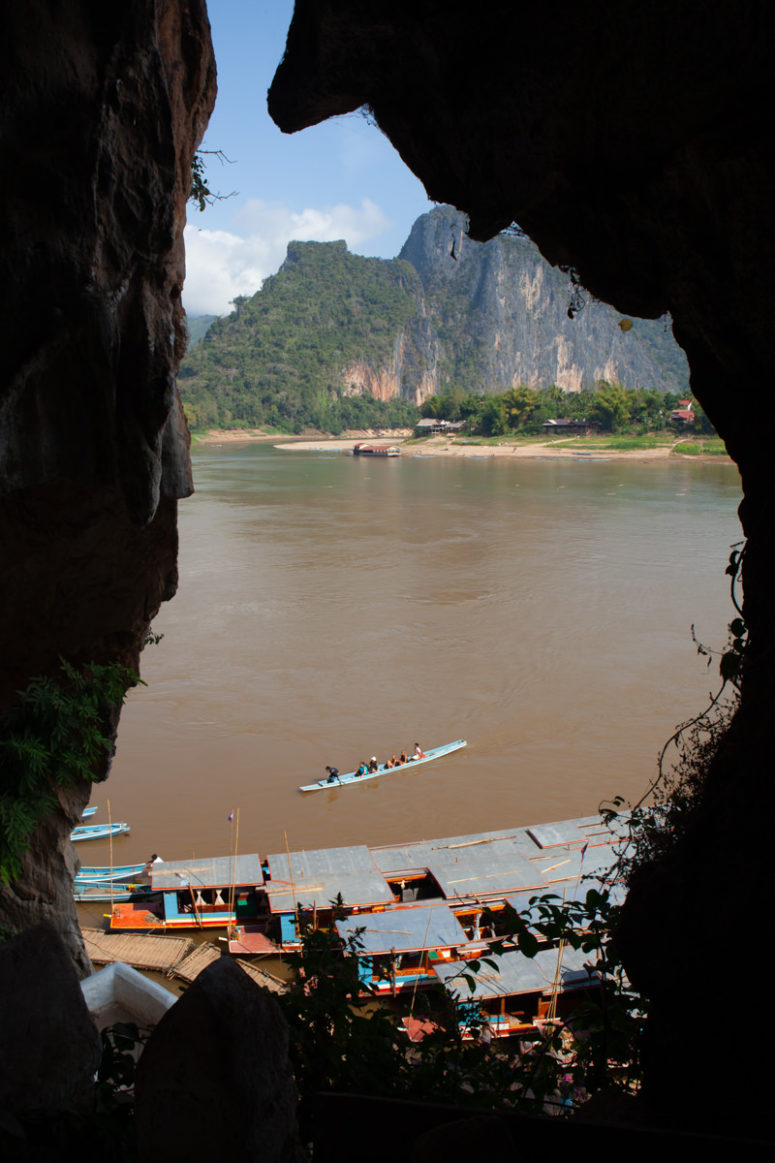 laos buddha cave