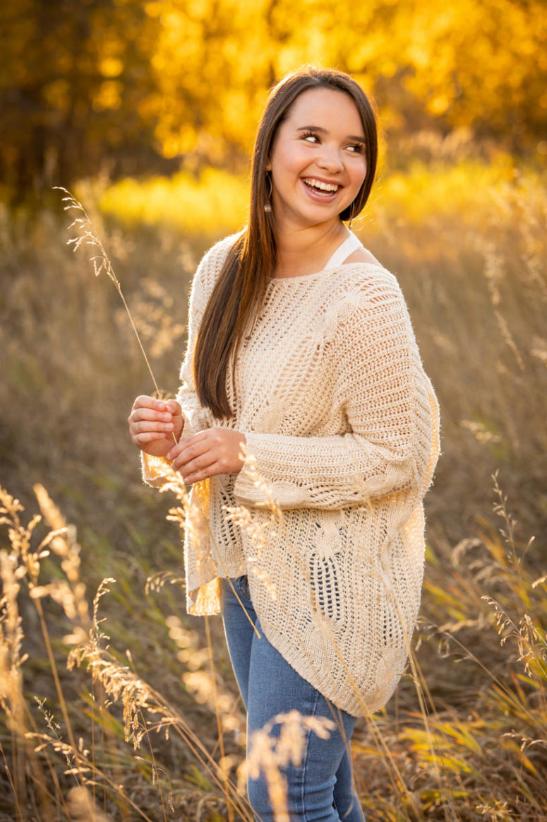 senior photograph in fort collins natural area
